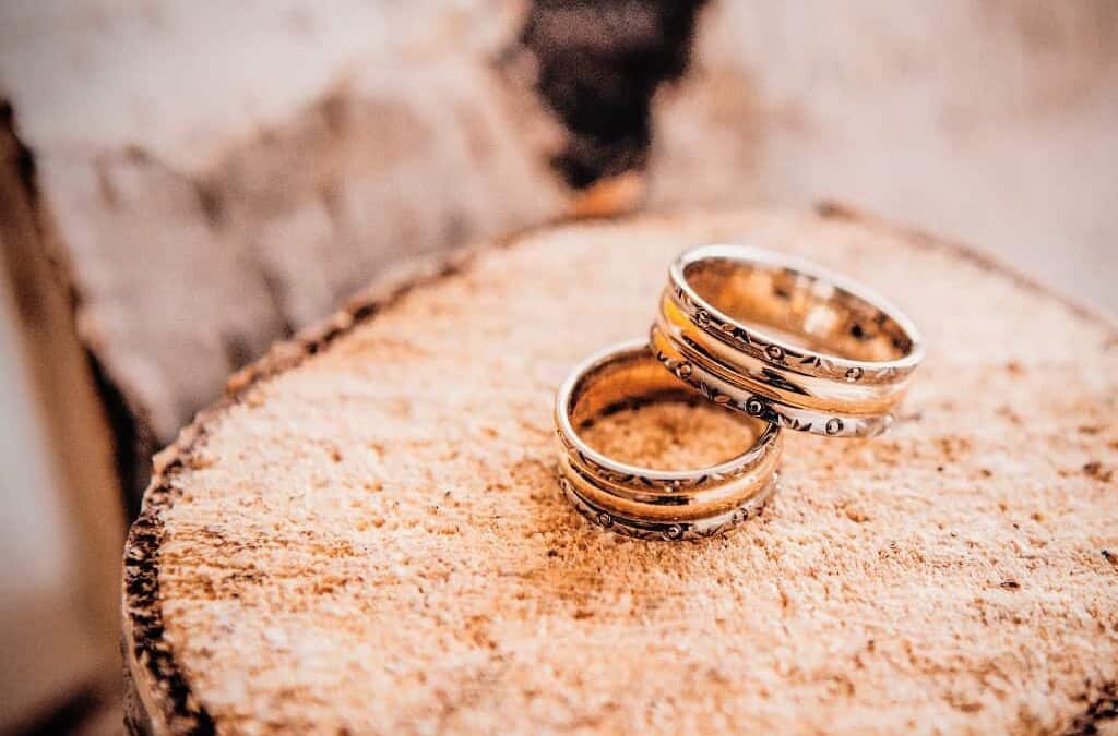 wedding-rings-min